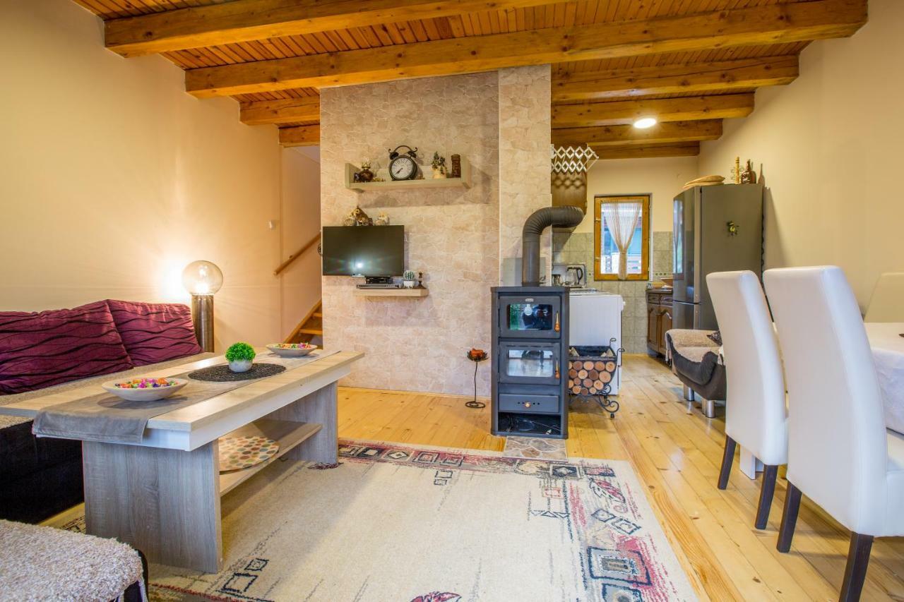 Guest House Sky Blue Zabljak  Ngoại thất bức ảnh