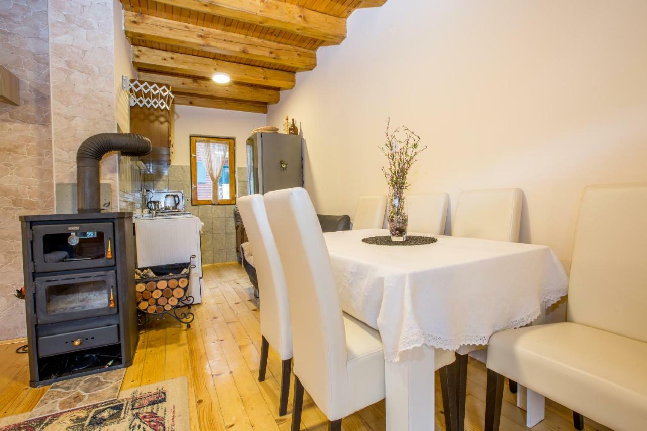 Guest House Sky Blue Zabljak  Ngoại thất bức ảnh